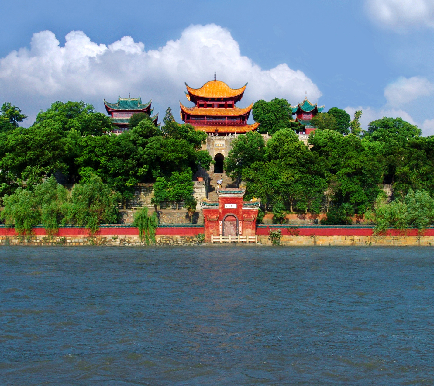 岳阳楼君山岛景区戴了顶湖南唯一“国”字帽